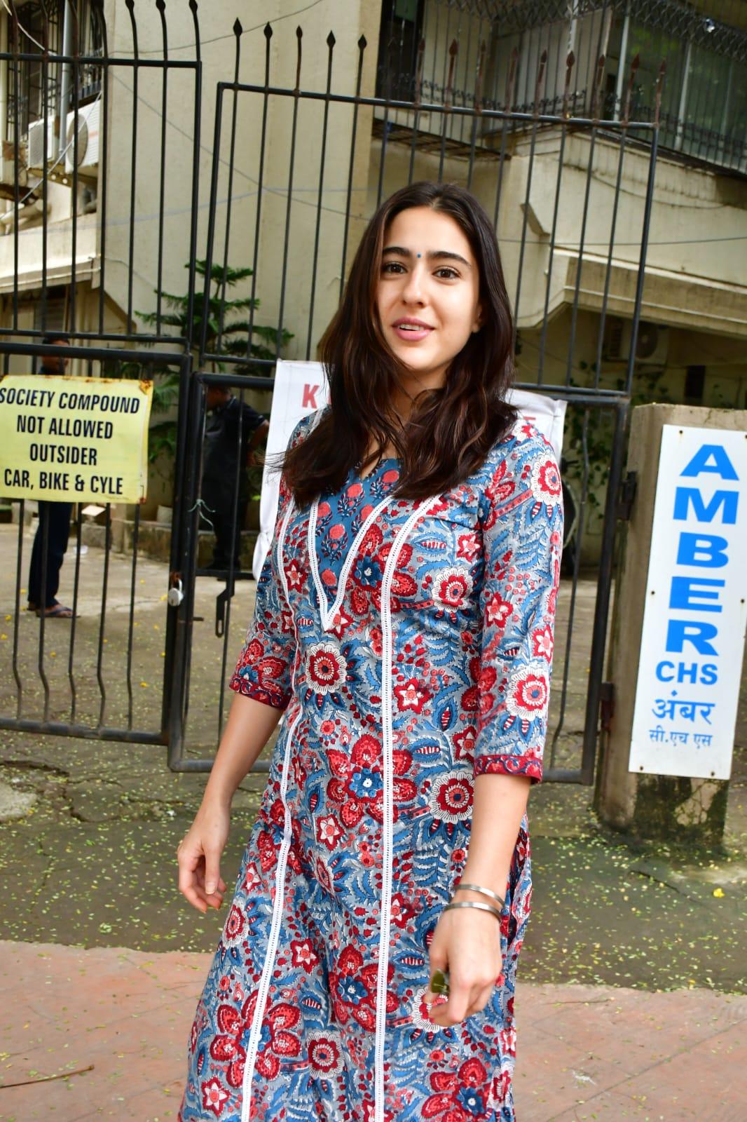 Sara's love of traditional clothes is no secret, she looked breathtaking in this multi patterned kurta set as she left the salon 